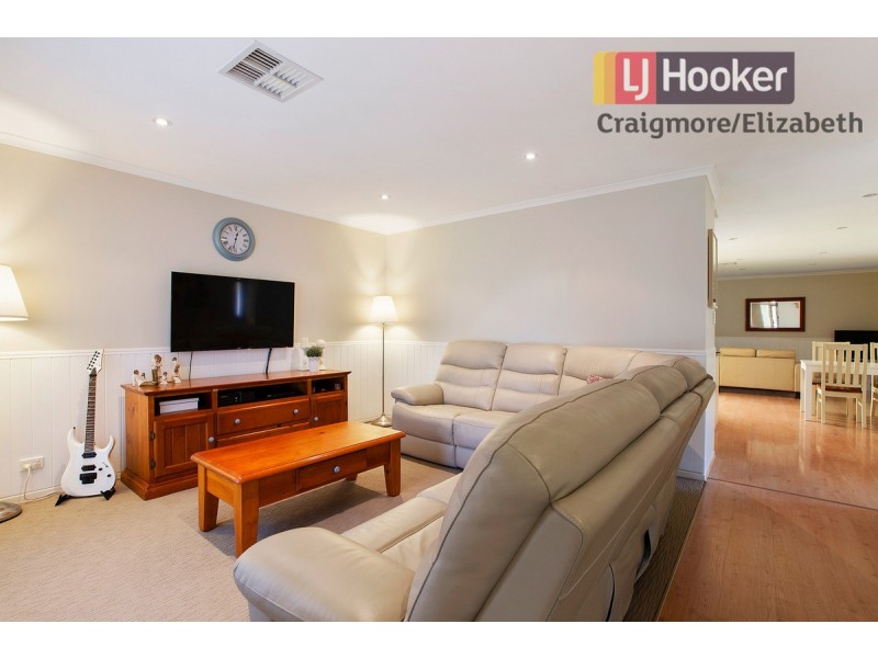 10 Pyrus Crescent, Andrews Farm SA 5114