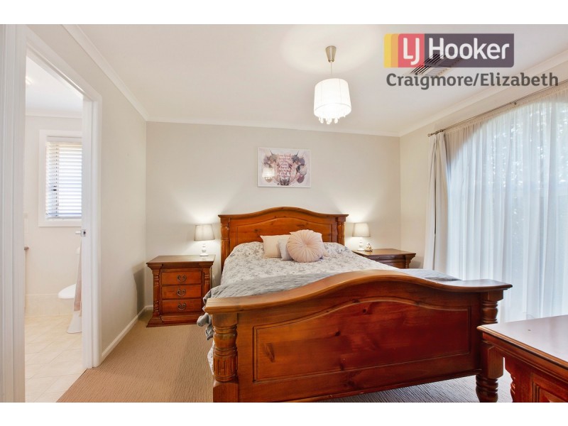 10 Pyrus Crescent, Andrews Farm SA 5114