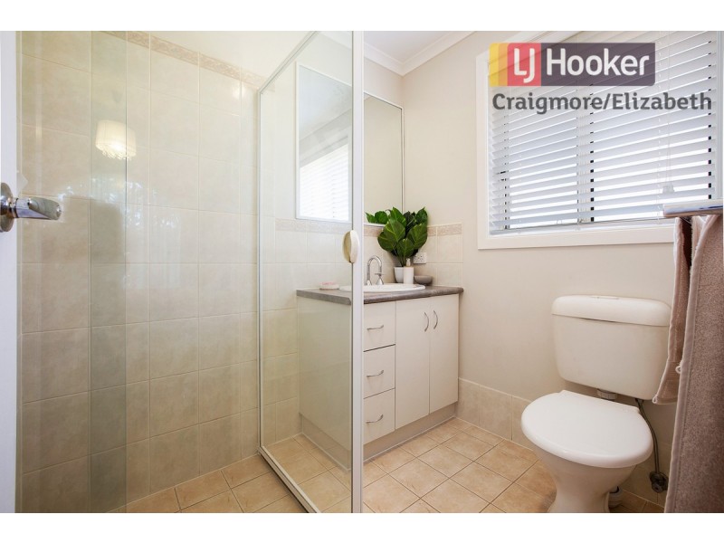 10 Pyrus Crescent, Andrews Farm SA 5114