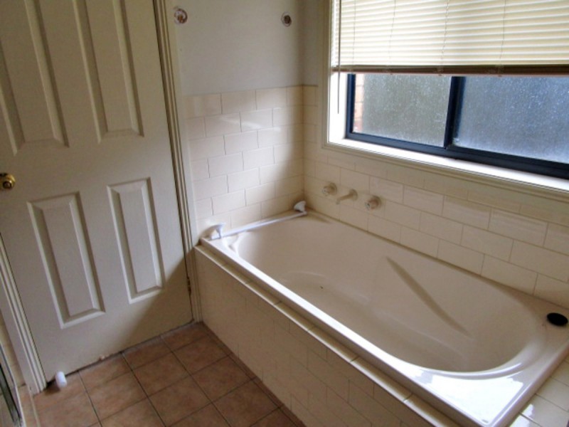 4 Dylan Close, Munno Para West SA 5115