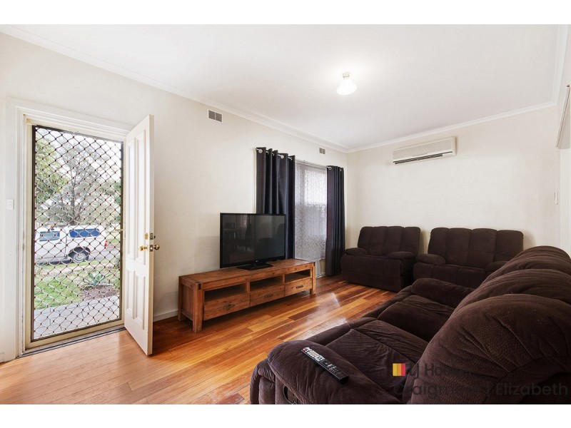 8 Bloomfield Crescent, Elizabeth Downs SA 5113