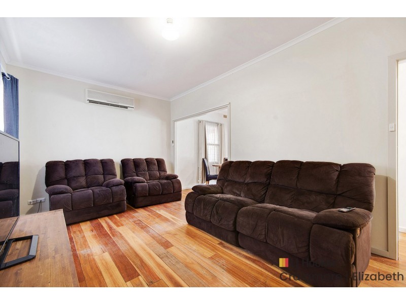 8 Bloomfield Crescent, Elizabeth Downs SA 5113