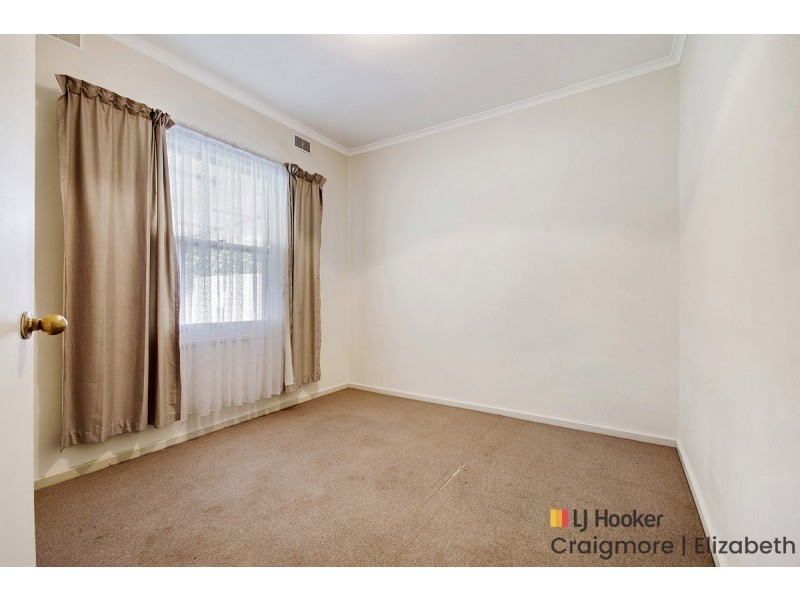 8 Bloomfield Crescent, Elizabeth Downs SA 5113