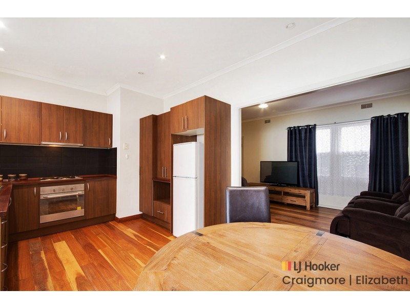 8 Bloomfield Crescent, Elizabeth Downs SA 5113