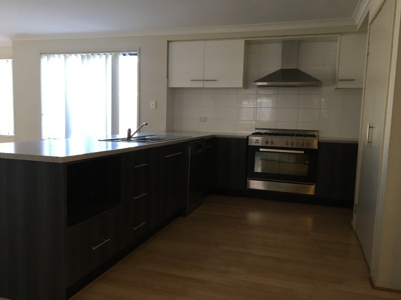 16 Overlander Way, Smithfield SA 5114