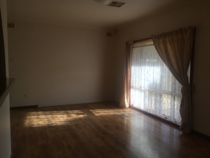 16 Tolmer Road, Elizabeth Park SA 5113