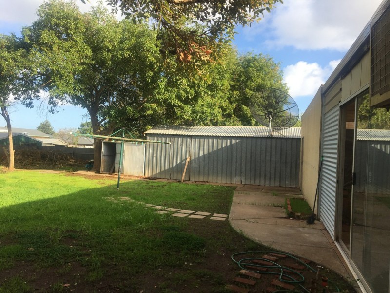 16 Tolmer Road, Elizabeth Park SA 5113