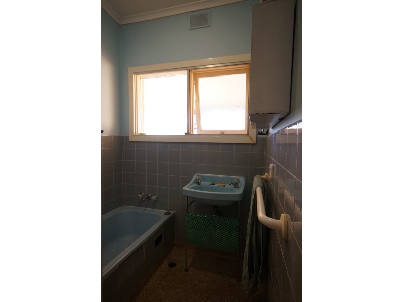 35 Halsey Road, Elizabeth East SA 5112