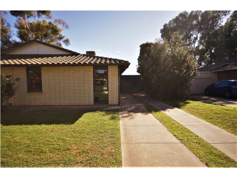 19 Adaluna Crescent, Smithfield SA 5114