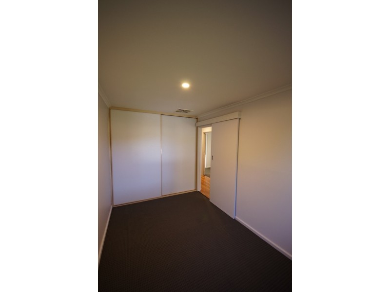 19 Adaluna Crescent, Smithfield SA 5114