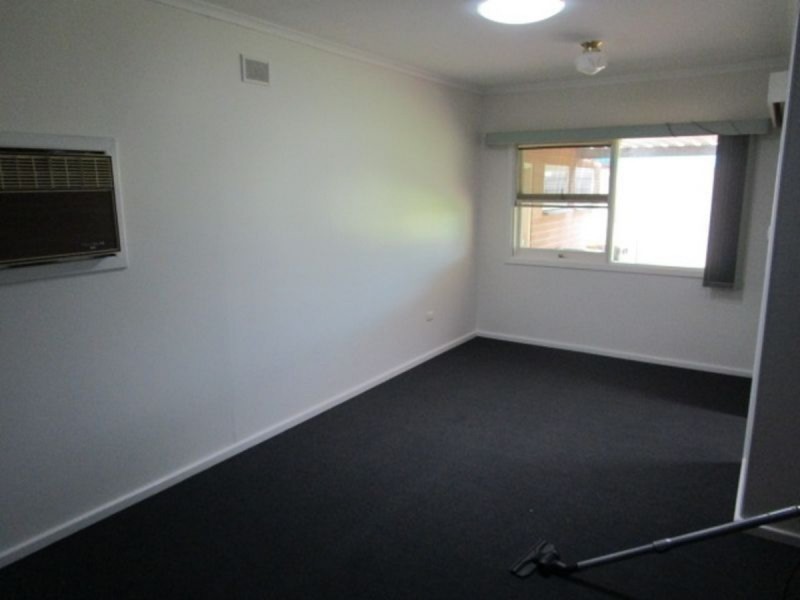 11 Fairfield Road, Elizabeth Grove SA 5112