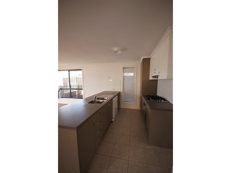 26 Almond Circuit, Munno Para West SA 5115