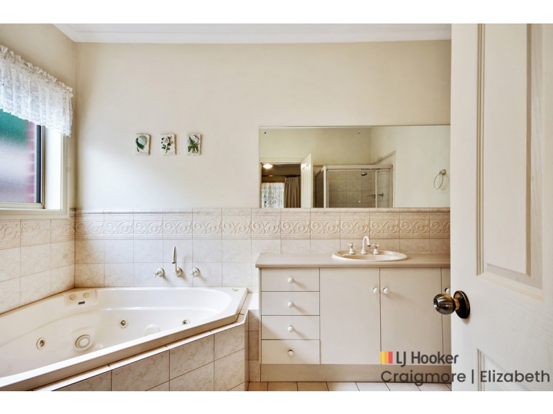 35 Castle Court, Blakeview SA 5114