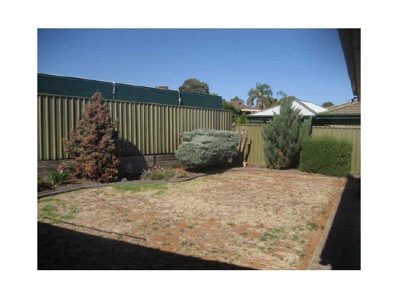 4 Penarth Court, Hillbank SA 5112