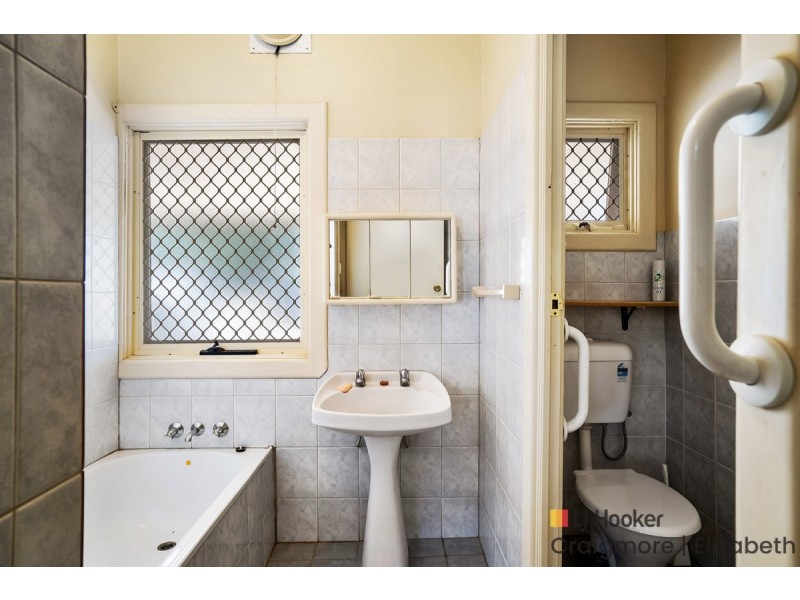 4 Garlick Road, Elizabeth Park SA 5113