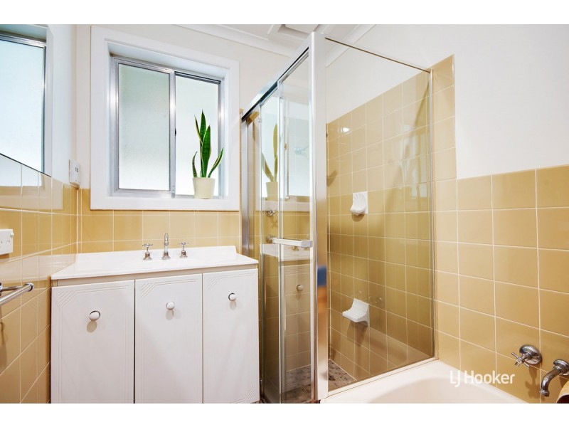 5 Woodlands Road, Elizabeth Downs SA 5113