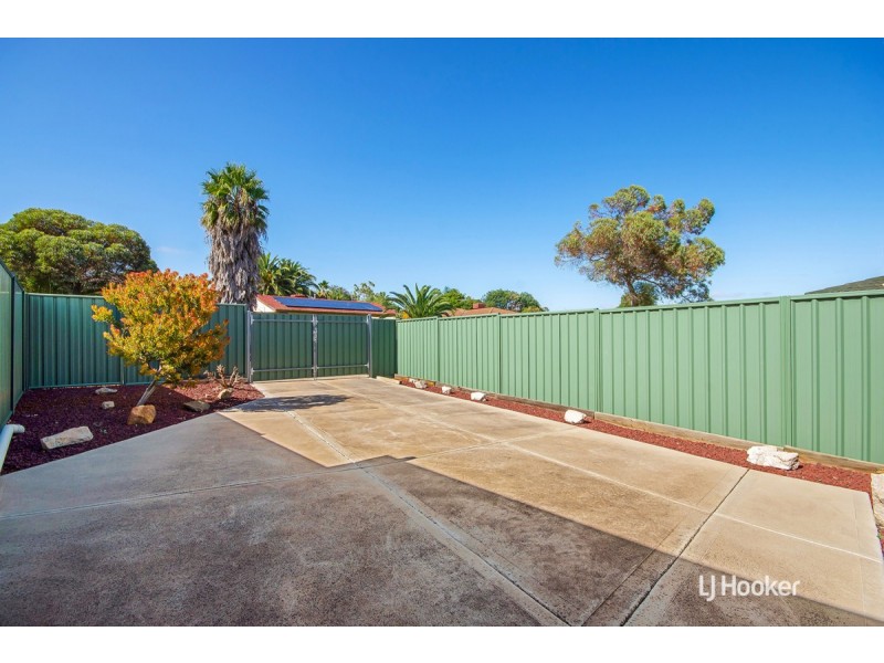 5 Woodlands Road, Elizabeth Downs SA 5113