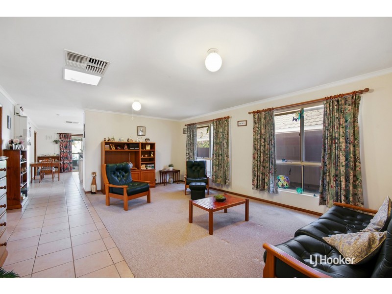 4 Chestnut Grove, Hillbank SA 5112