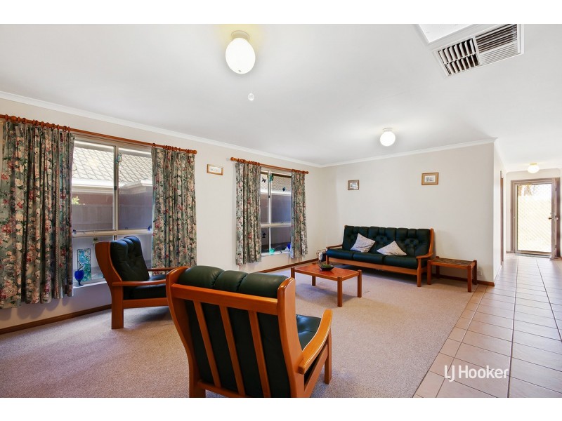 4 Chestnut Grove, Hillbank SA 5112