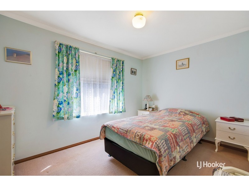 4 Chestnut Grove, Hillbank SA 5112