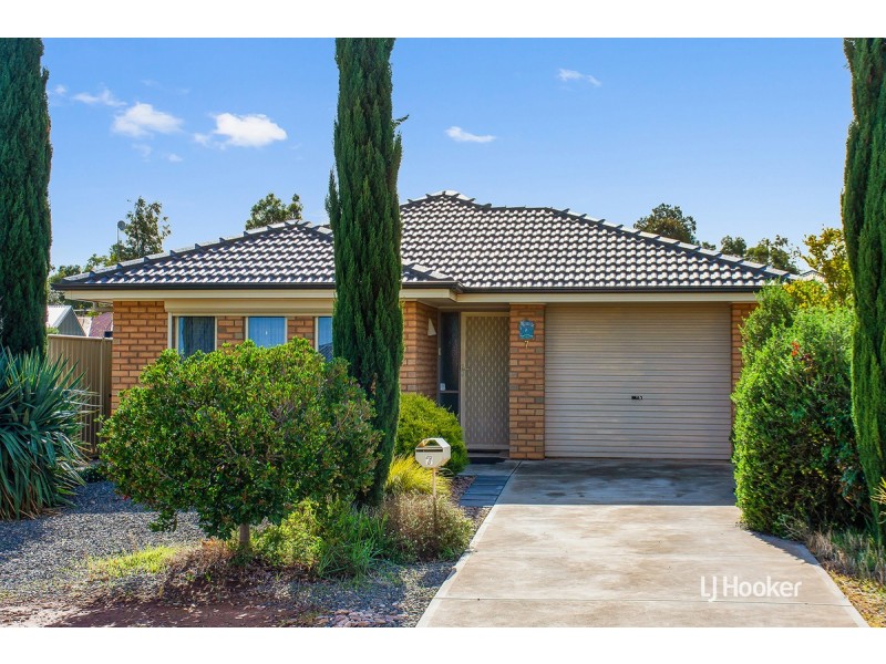 7 Oriana Court, Smithfield SA 5114