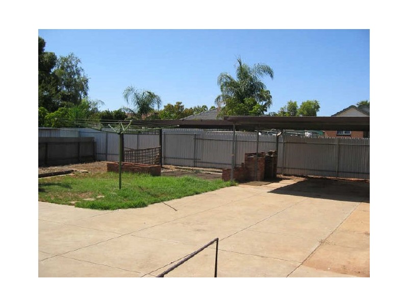 17 Barritt Street, Elizabeth Downs SA 5113