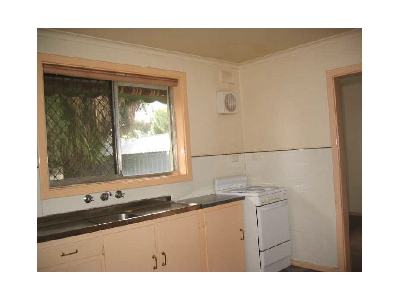 15 Stratton Road, Elizabeth Downs SA 5113