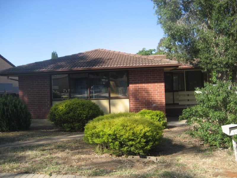 16 Burford Street, Elizabeth Downs SA 5113