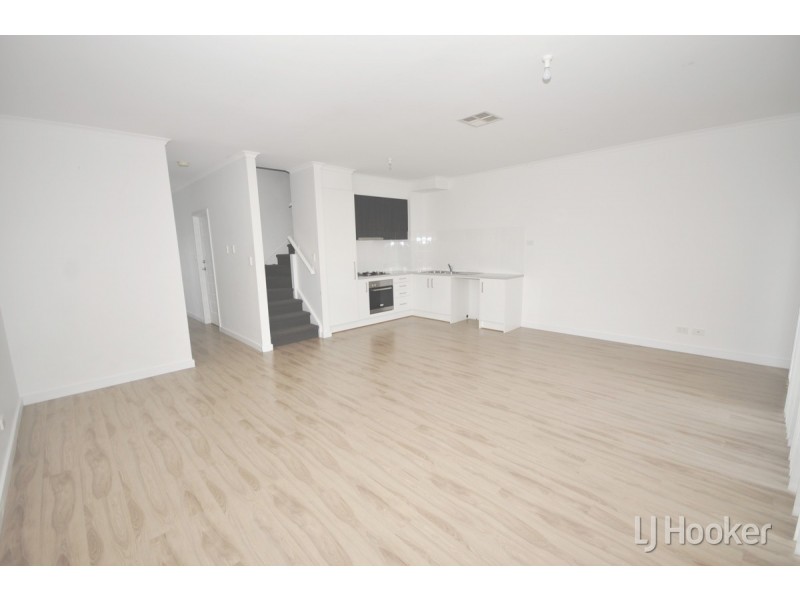 16 Adamson Street, Blakeview SA 5114