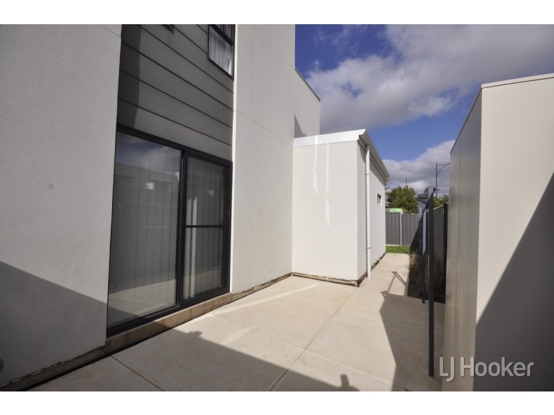 16 Adamson Street, Blakeview SA 5114