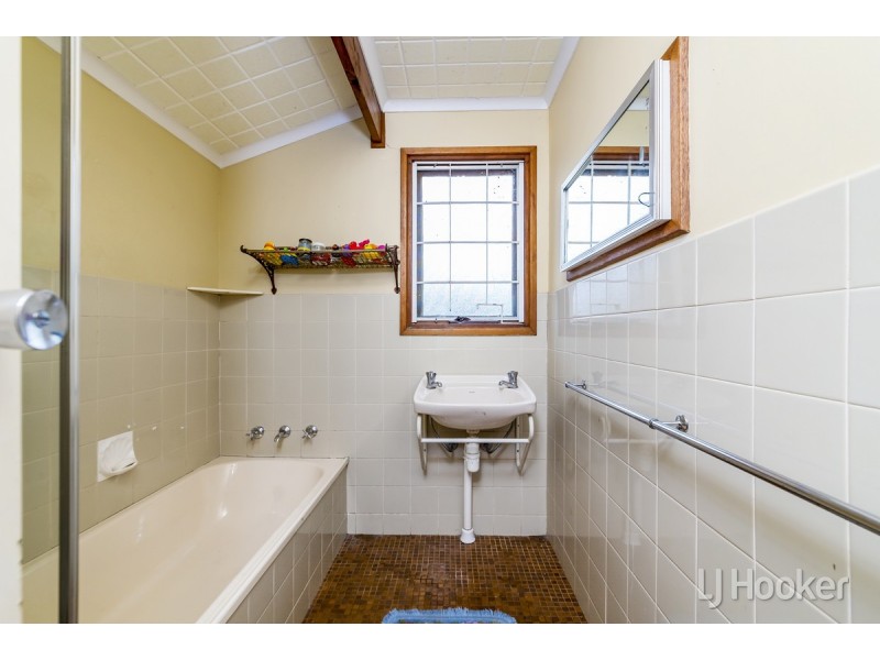 32 Derrick Road, Elizabeth East SA 5112