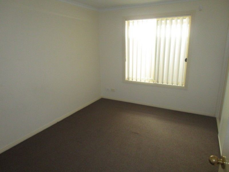 16 Strathmore Avenue, Smithfield SA 5114