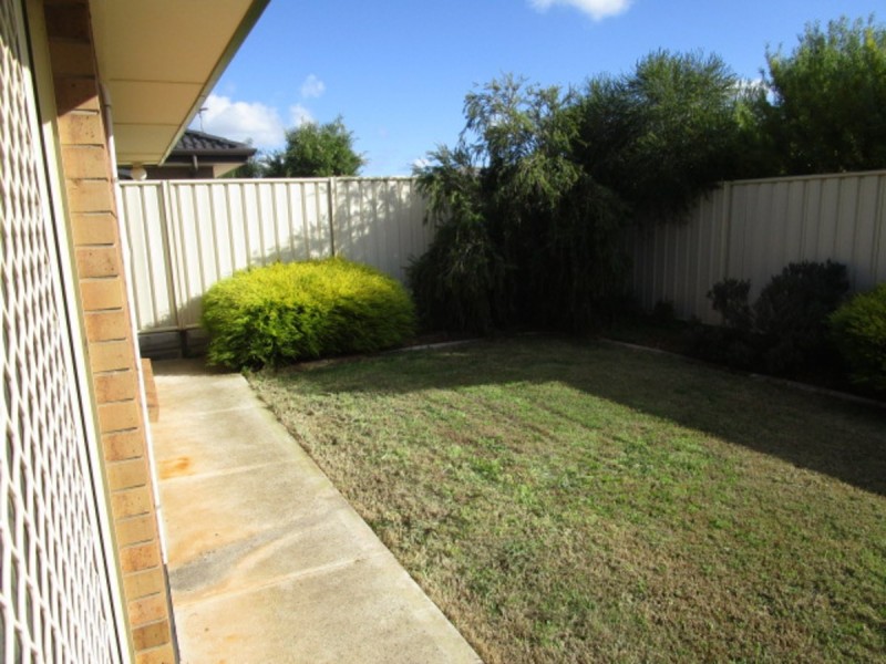 16 Strathmore Avenue, Smithfield SA 5114