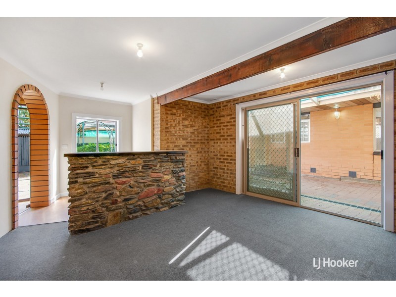 29 Linger Crescent, Elizabeth Downs SA 5113