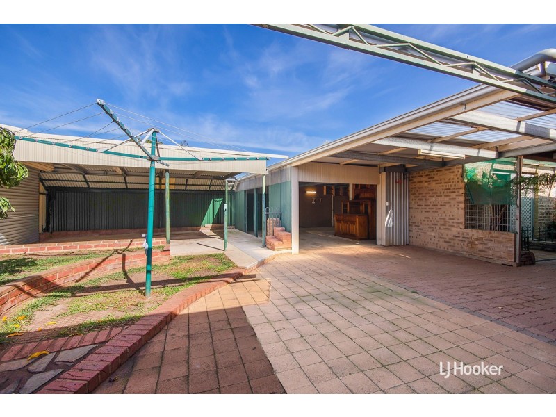 29 Linger Crescent, Elizabeth Downs SA 5113