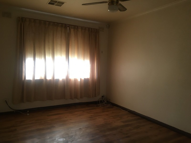 16 Tolmer Road, Elizabeth Park SA 5113