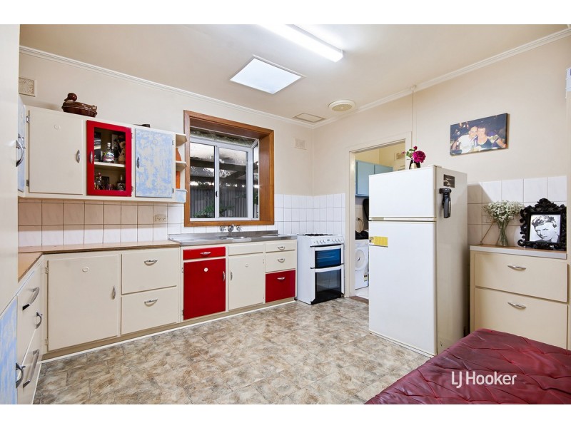 26 Davidson Road, Elizabeth Vale SA 5112