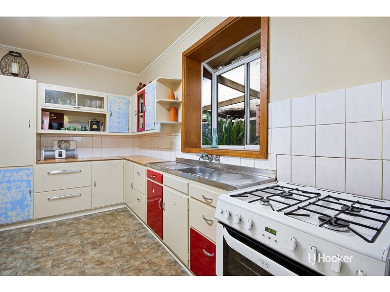 26 Davidson Road, Elizabeth Vale SA 5112