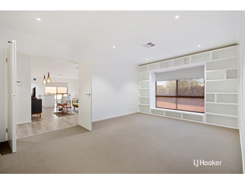 2 Fanflower Way, Munno Para SA 5115