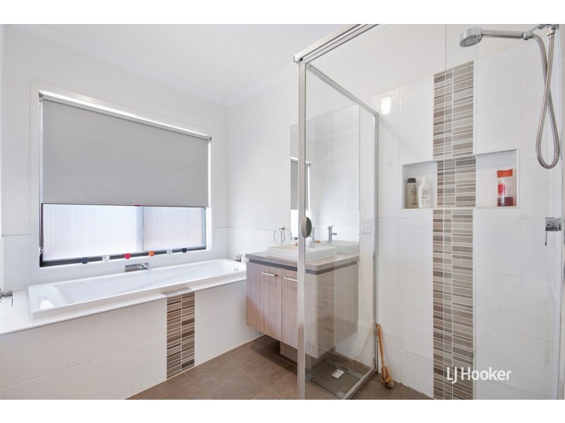 2 Fanflower Way, Munno Para SA 5115