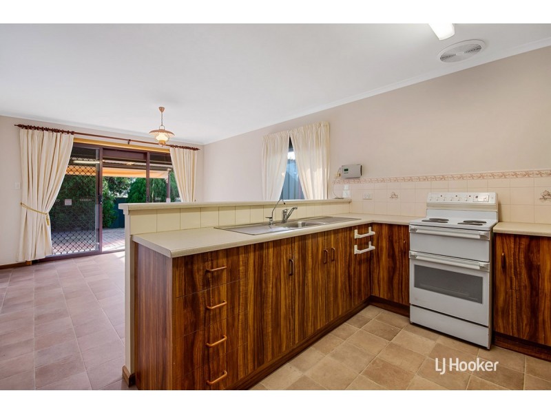 12 Chestnut Grove, Hillbank SA 5112