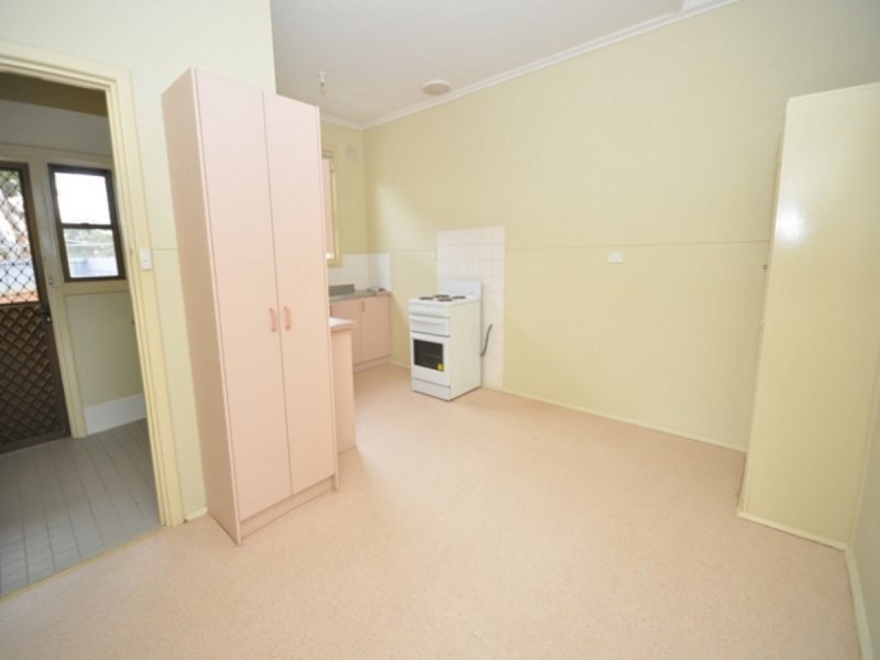 8 Manston Street, Elizabeth South SA 5112