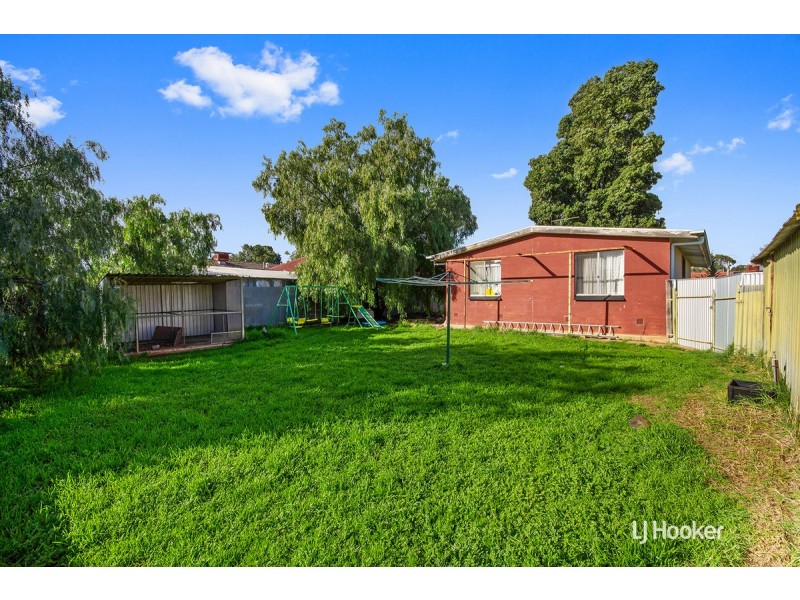 23 Bloomfield Crescent, Elizabeth Downs SA 5113