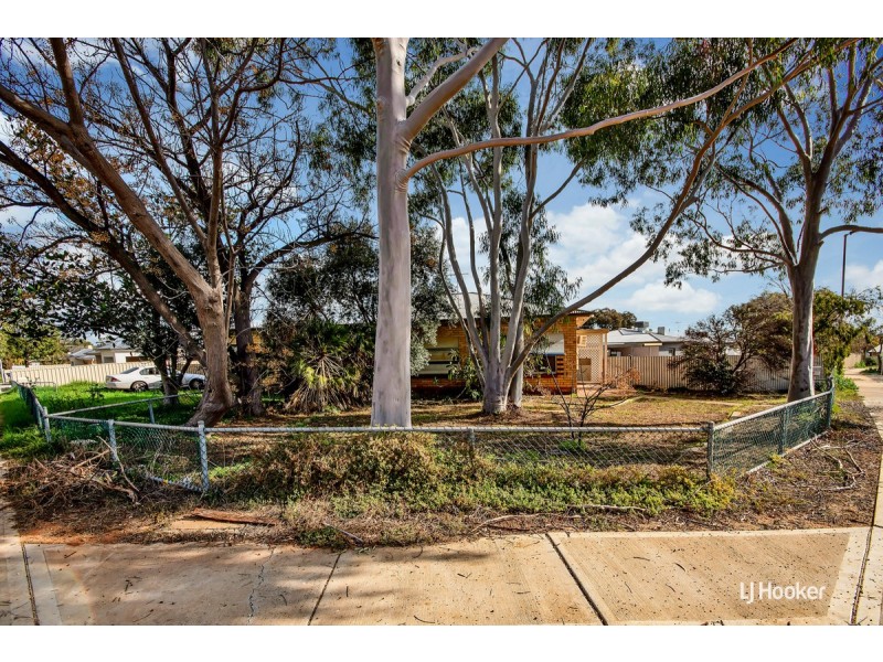 11 Leslie Street, Elizabeth East SA 5112