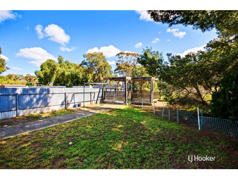 4 Hogarth Road, Elizabeth South SA 5112