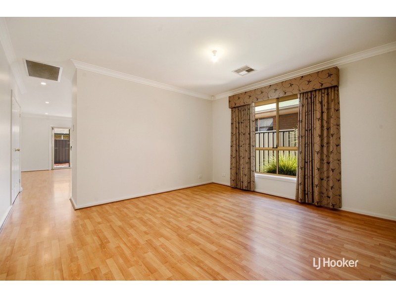 14 East Parkway, Andrews Farm SA 5114