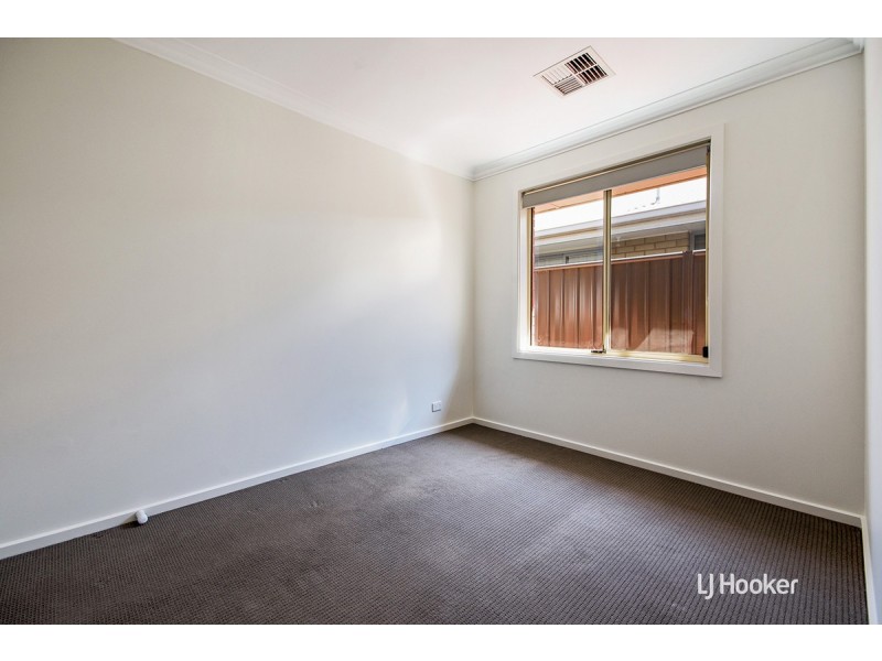 14 East Parkway, Andrews Farm SA 5114