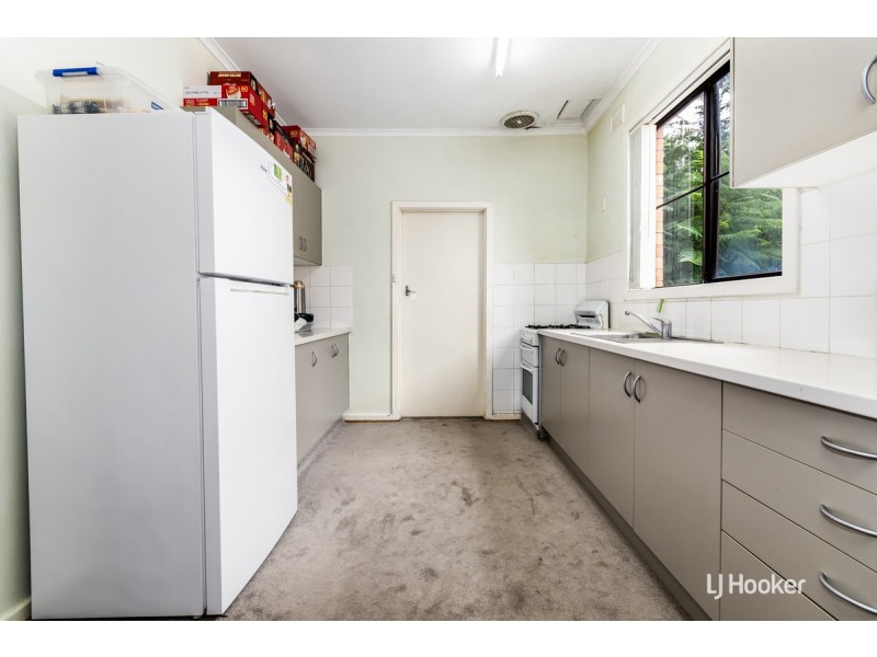 8 Winklebury Road, Elizabeth Vale SA 5112