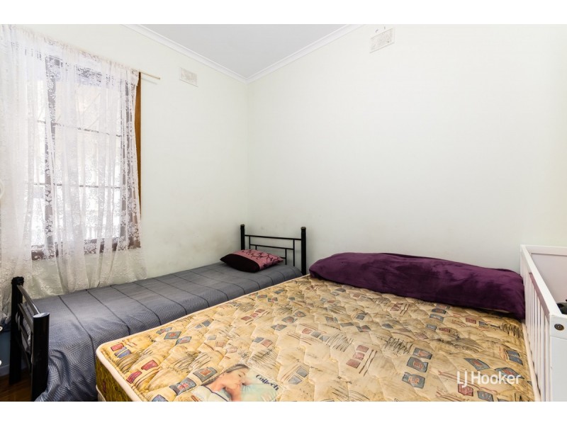 8 Winklebury Road, Elizabeth Vale SA 5112