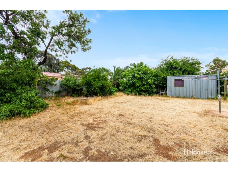 8 Winklebury Road, Elizabeth Vale SA 5112